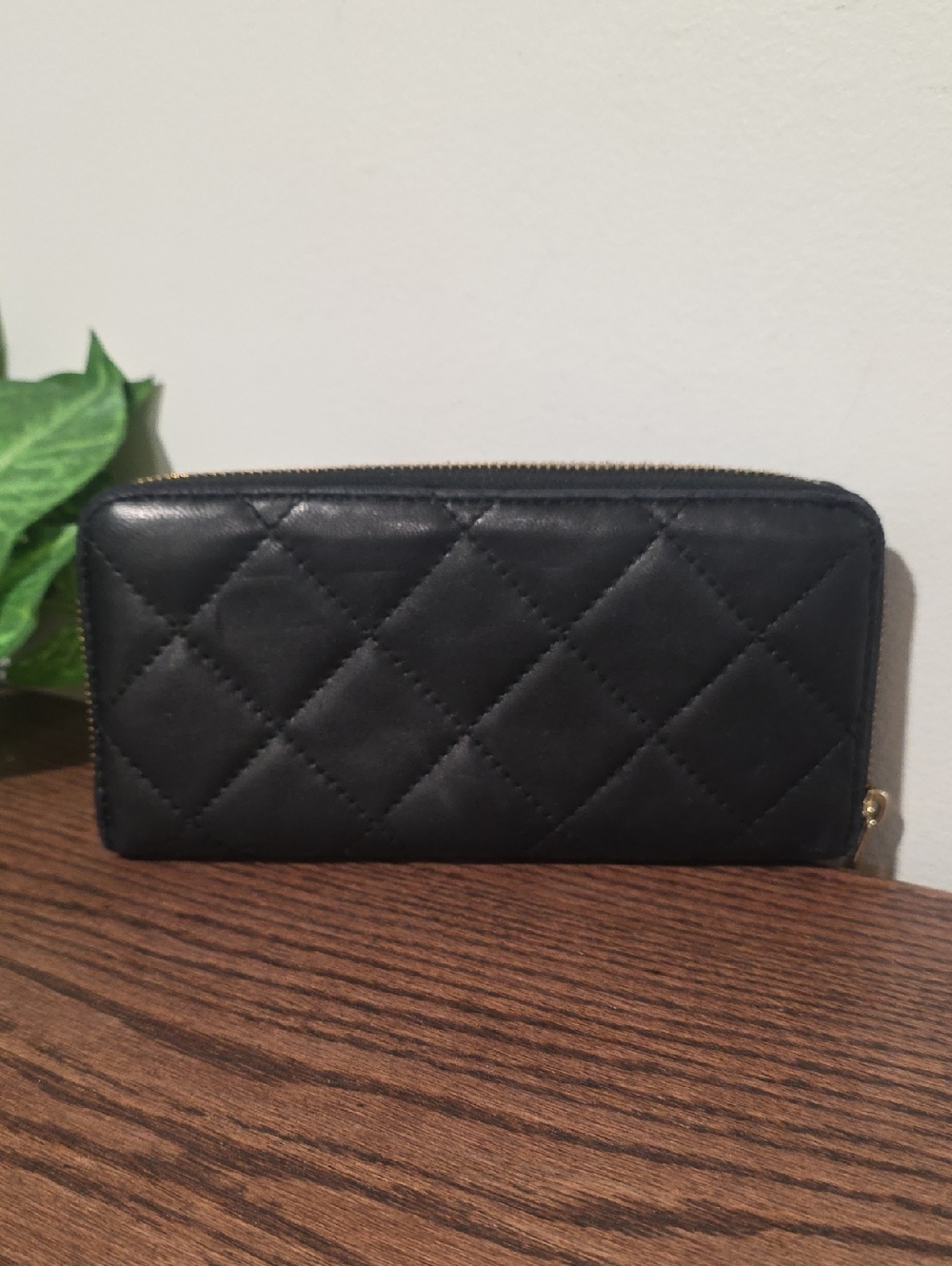 Michael Kors Black Leather Quilted Wallet - Picture 3 of 7